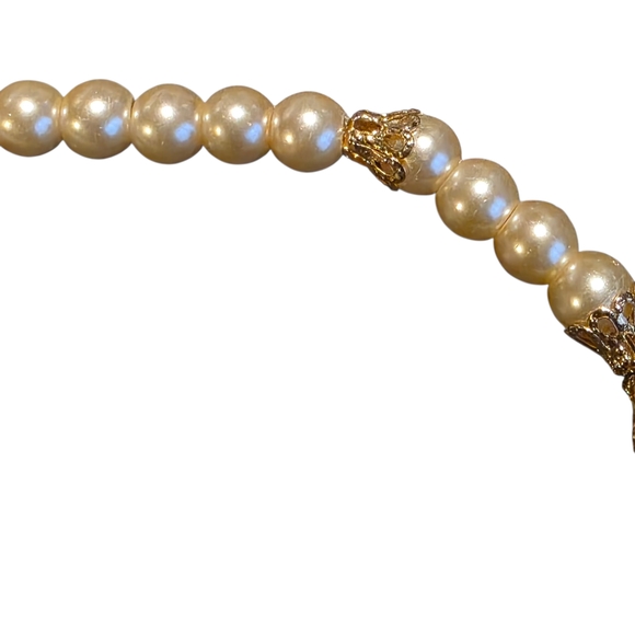 Vintage-Inspired Pearl Beaded Gold Accent Bracelet - Picture 6 of 6